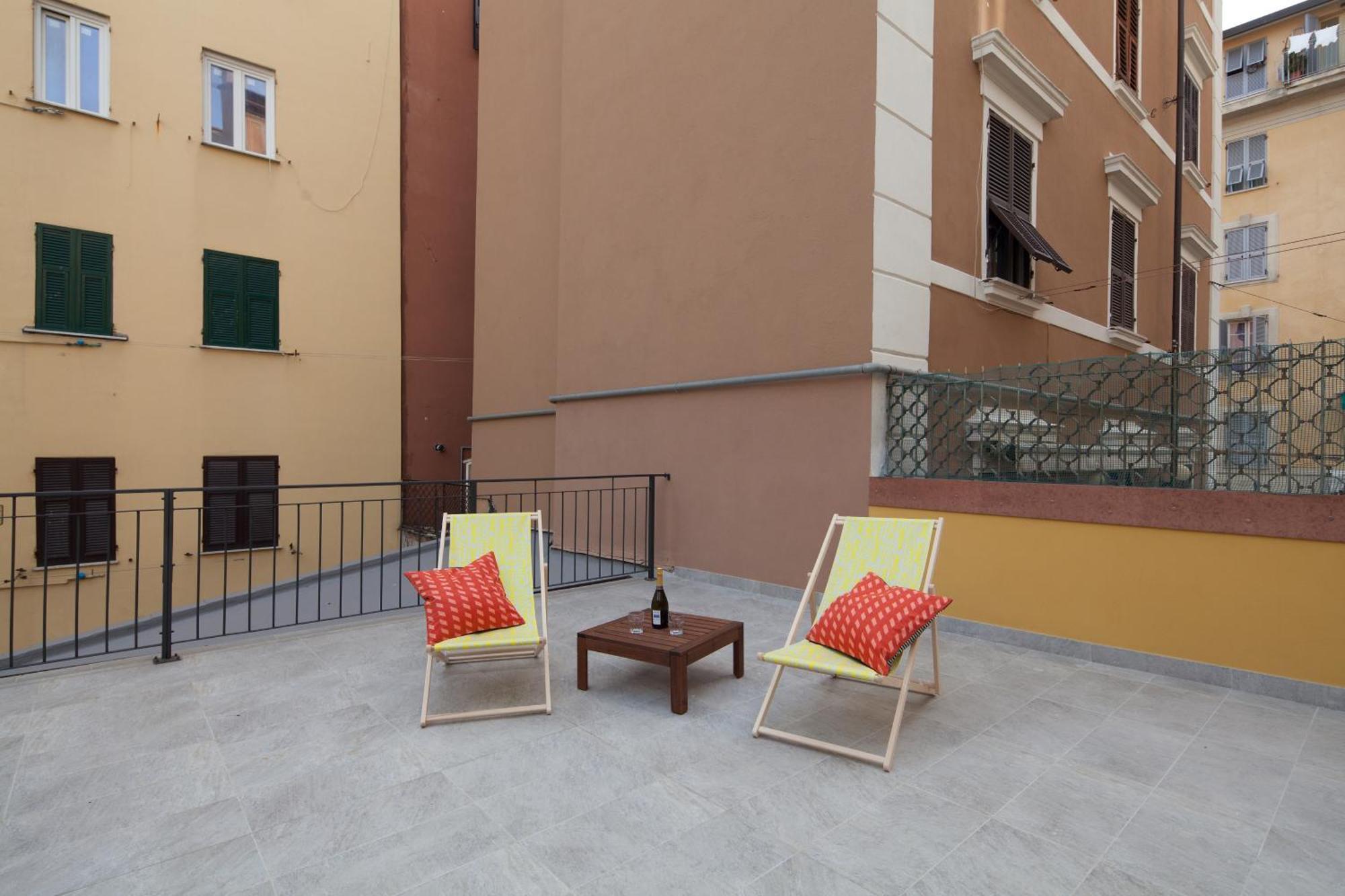 Cv5 - La Spezia City Center - Wide Modern Apartment Walking Distance To The Station To Cinque Terre - Big Terrace On The Roofs Dış mekan fotoğraf