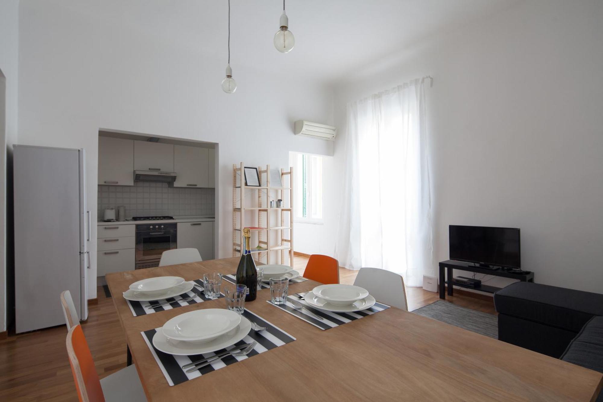 Cv5 - La Spezia City Center - Wide Modern Apartment Walking Distance To The Station To Cinque Terre - Big Terrace On The Roofs Dış mekan fotoğraf